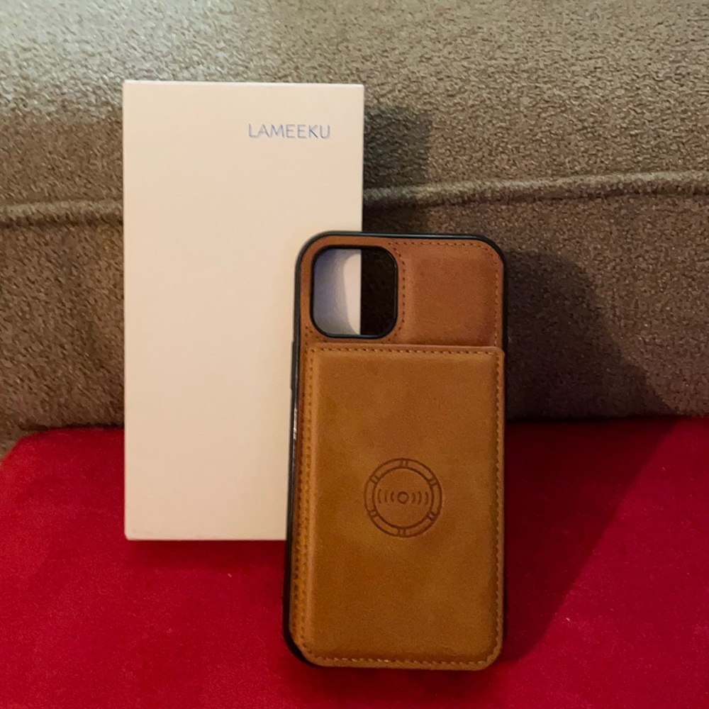 Lameeku IPhone 12 Pro Wallet Magnetic Case!